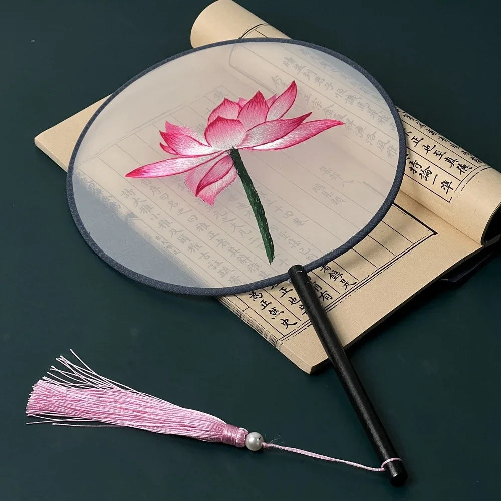 Chinese Ancient Style Round Fan Silk Embroidered Cheongsam Fan Dance Performance Photography Props Vintage Home Decor